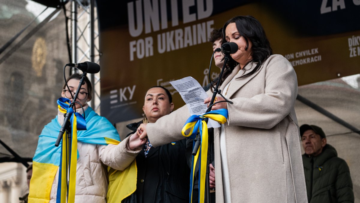 V Praze proběhla demonstrace na podporu Ukrajiny k třetímu výročí ruské invaze. (23.2.2025)