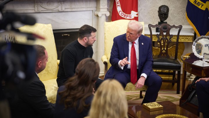 Volodymyr Zelenskyj v hádce s Donaldem Trumpem (21. února 2025).