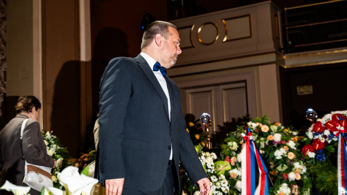 V Rudolfinu se lidé loučí s Jiřím Bartoškou. (20.5.2025)