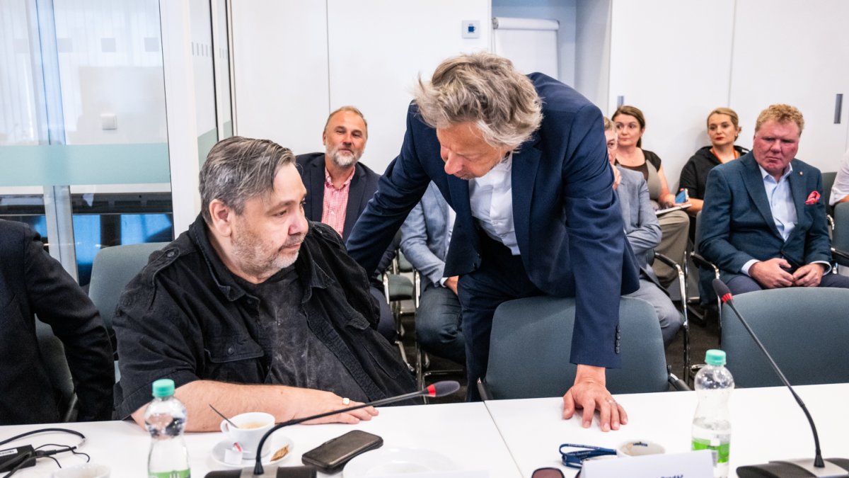 Rada ČT podruhé volí nového generálního ředitele televize. (25.6.2025)
