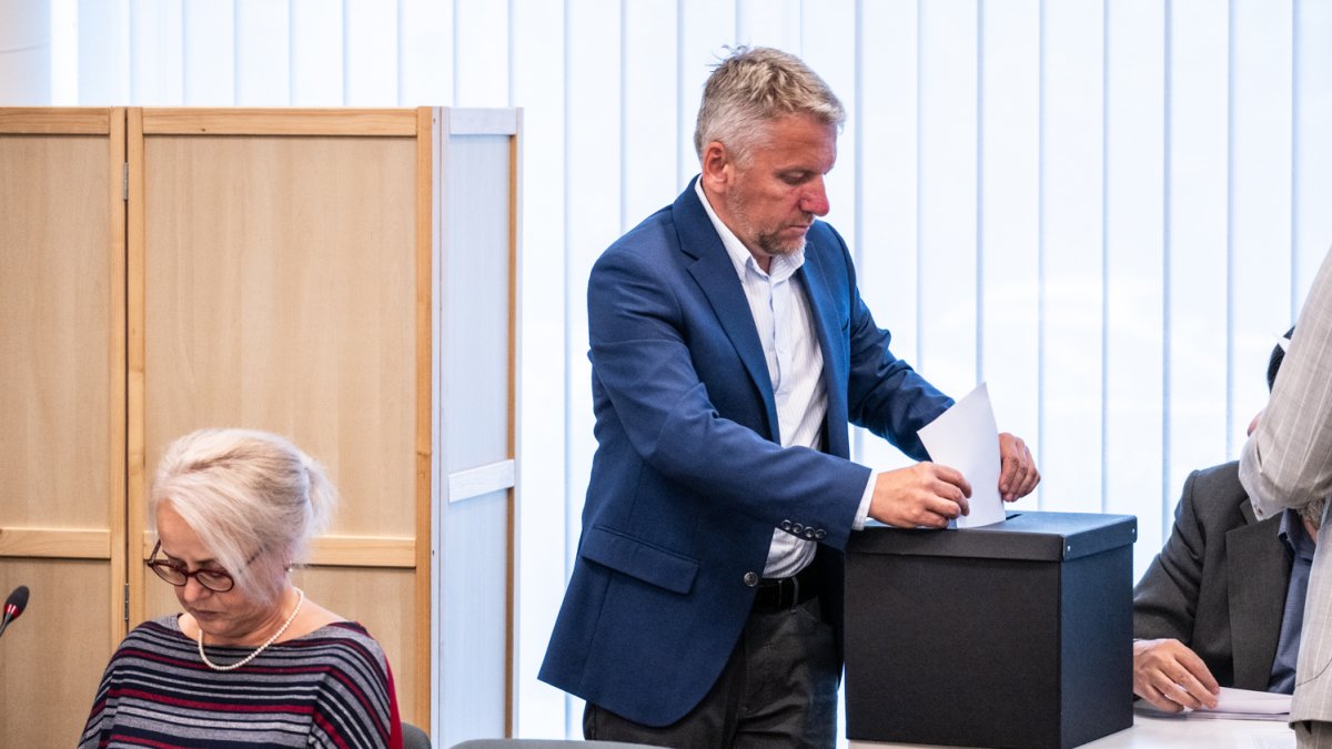 Rada ČT podruhé volí nového generálního ředitele televize. (25.6.2025)