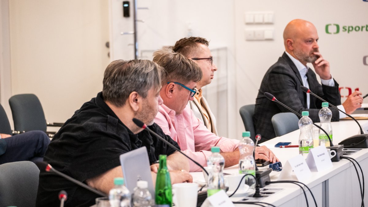 Rada ČT podruhé volí nového generálního ředitele televize. (25.6.2025)