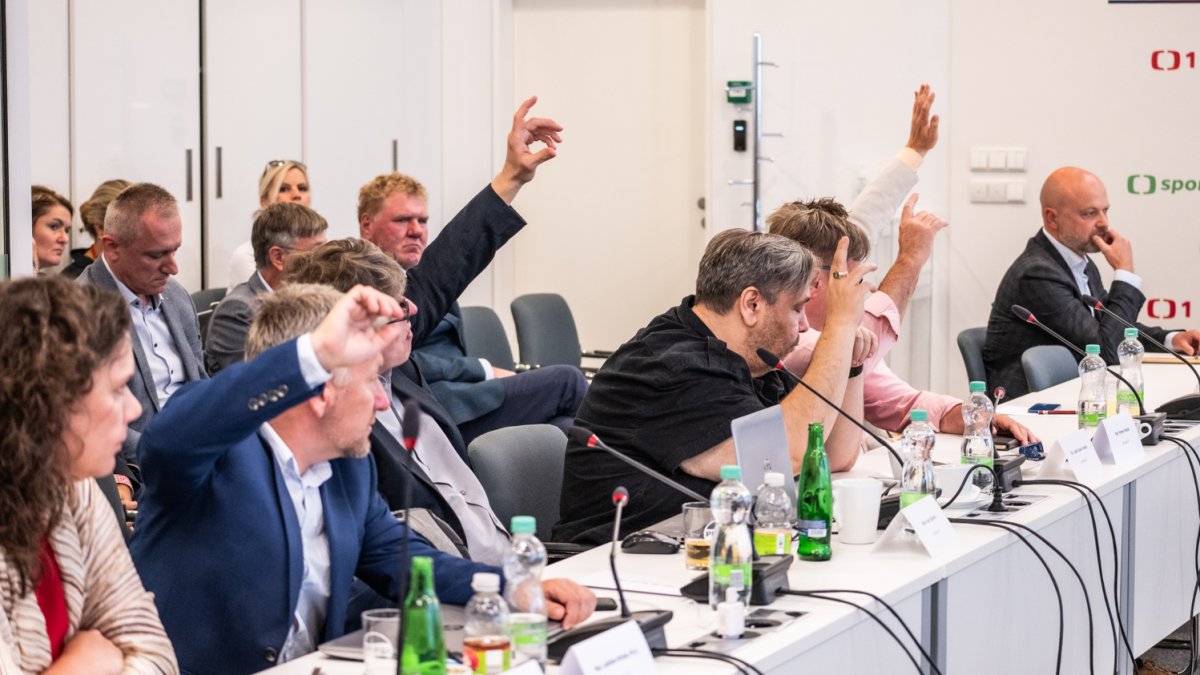 Rada ČT podruhé volí nového generálního ředitele televize. (25.6.2025)