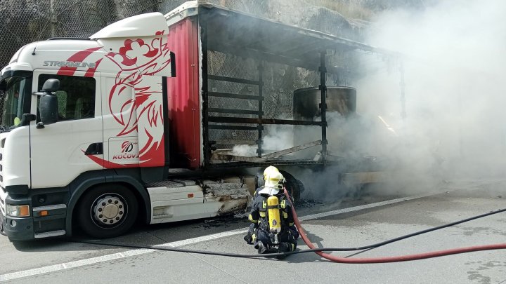 Požár kamionu zablokoval dálnici D1. (9.8.2025)