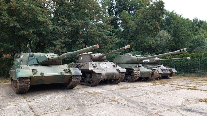 Vojenské technické muzeum Lešany