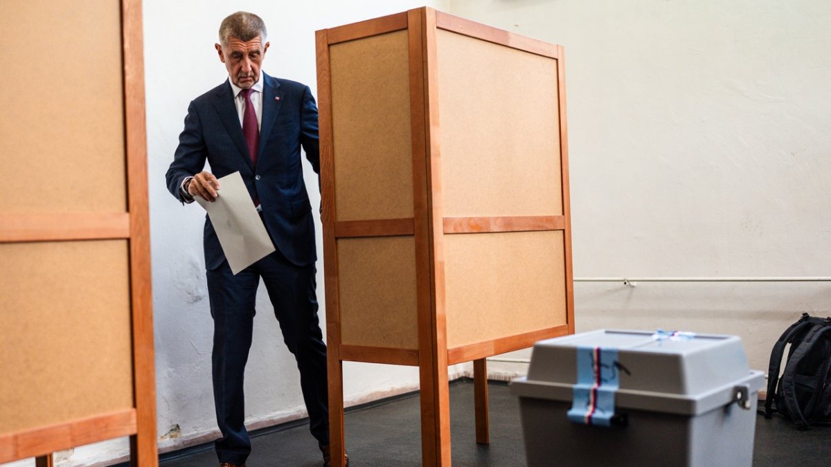 Andrej Babiš odevzdal hlas ve sněmovních volbách. (3.10.2025)