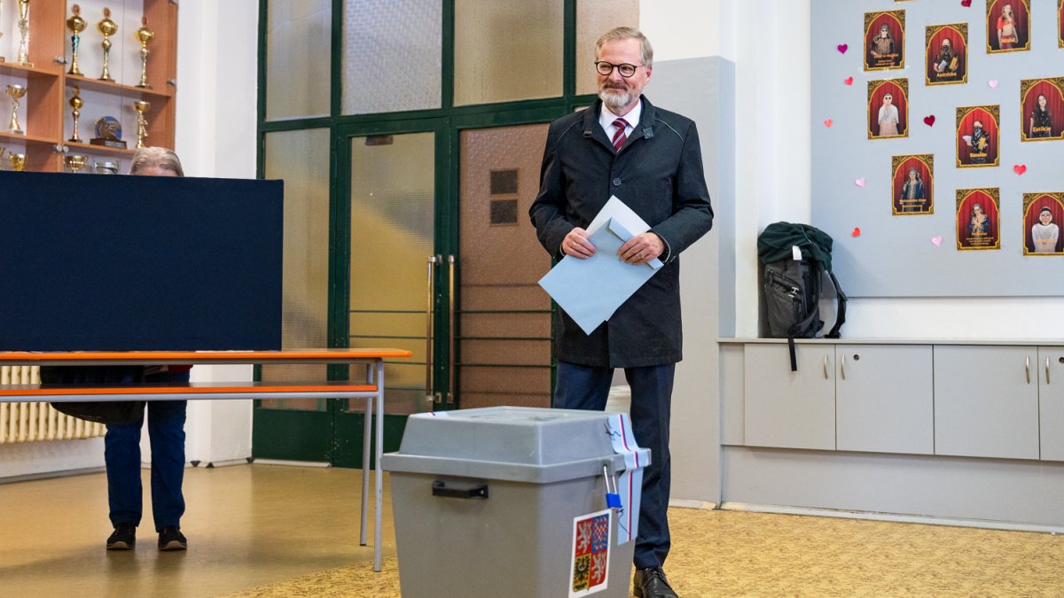 Petr Fiala odvolil v Brně. (3.10.2025)