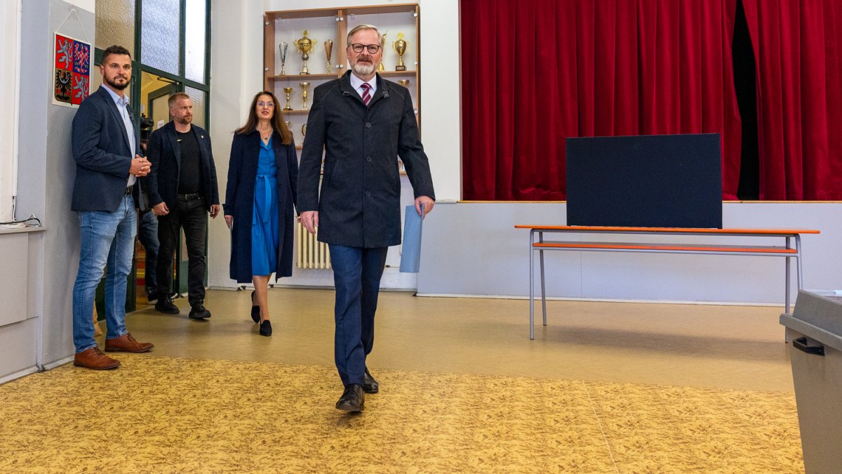 Petr Fiala odvolil v Brně. (3.10.2025)