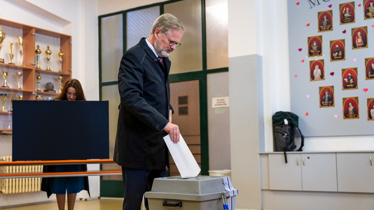 Petr Fiala odvolil v Brně. (3.10.2025)