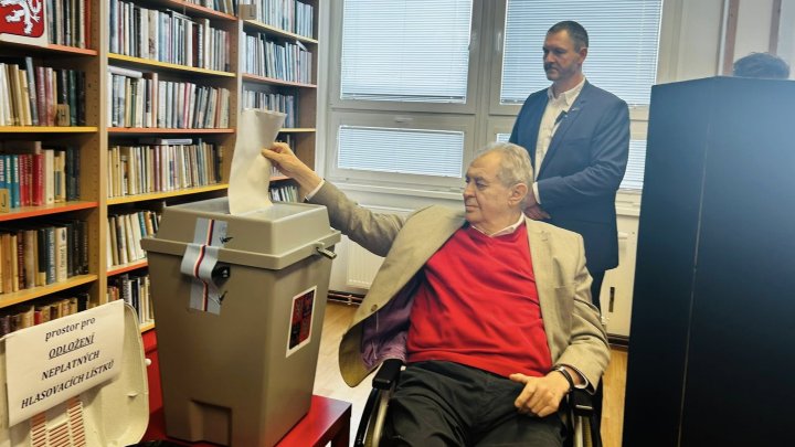 Miloš Zeman odevzdal hlas ve sněmovních volbách. 