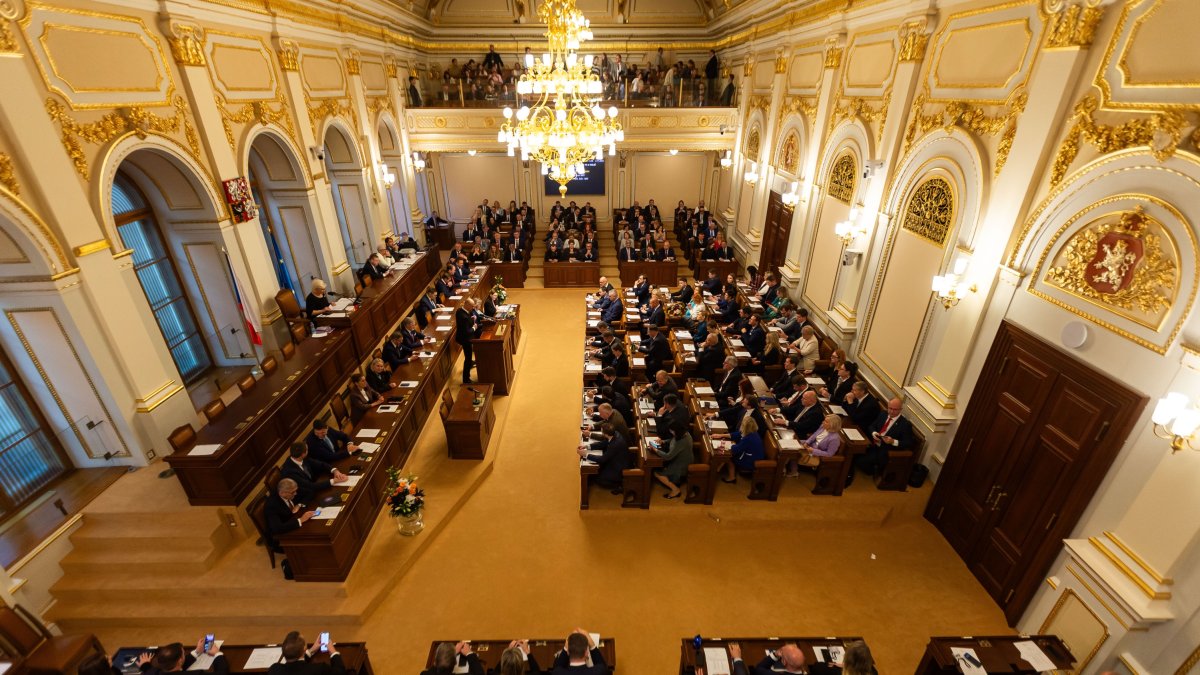 Politici se sešli na ustavující schůzi Poslanecké sněmovny. (3.11.2025)