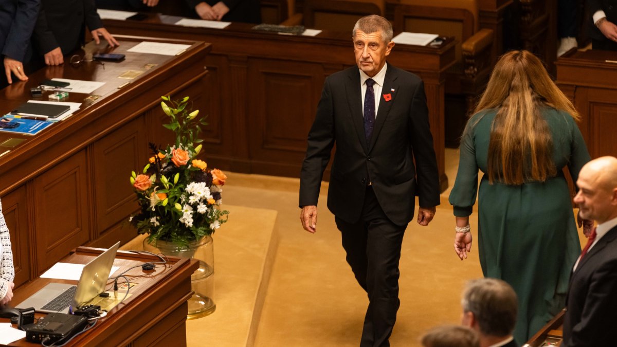 Politici se sešli na ustavující schůzi Poslanecké sněmovny. (3.11.2025)