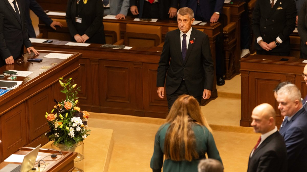 Politici se sešli na ustavující schůzi Poslanecké sněmovny. (3.11.2025)