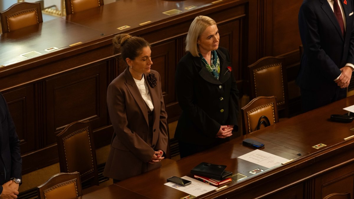 Politici se sešli na ustavující schůzi Poslanecké sněmovny. (3.11.2025)