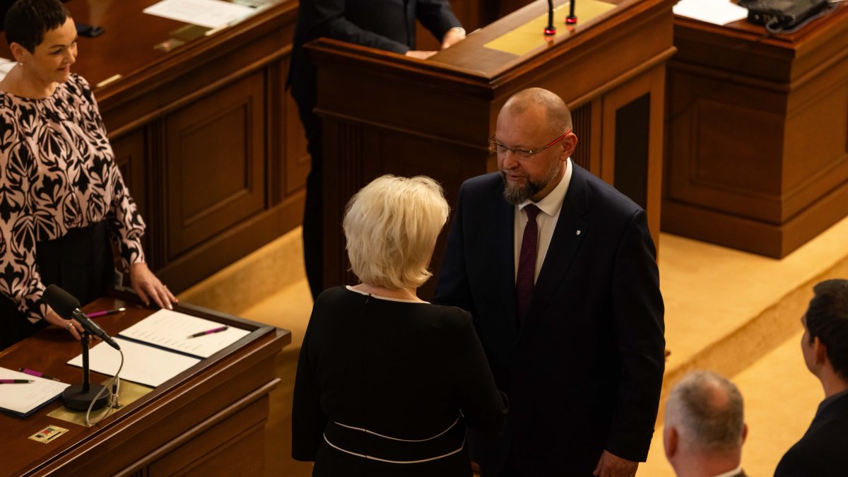 Politici se sešli na ustavující schůzi Poslanecké sněmovny. (3.11.2025)