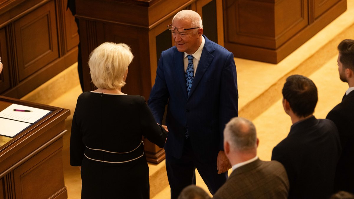 Politici se sešli na ustavující schůzi Poslanecké sněmovny. (3.11.2025)