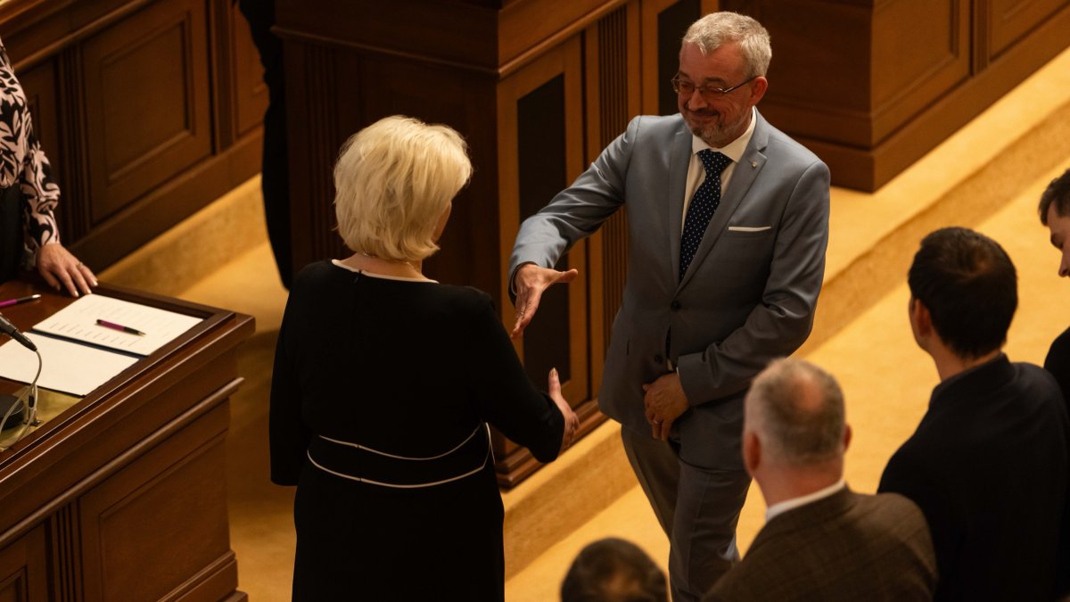 Politici se sešli na ustavující schůzi Poslanecké sněmovny. (3.11.2025)