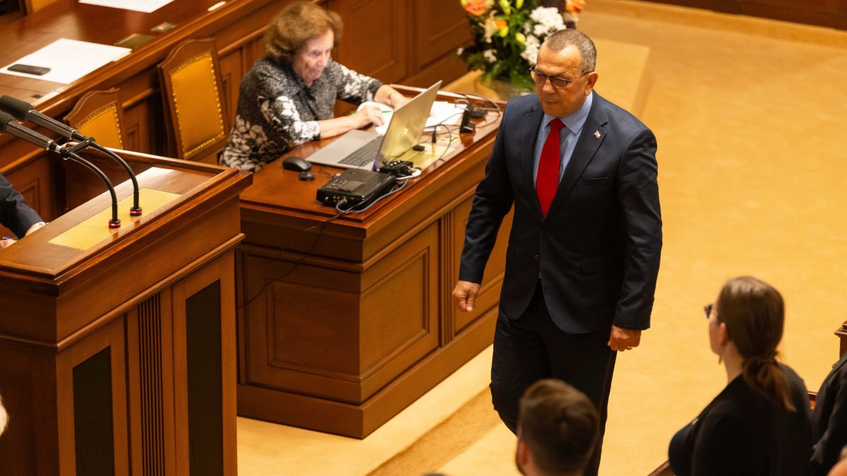 Politici se sešli na ustavující schůzi Poslanecké sněmovny. (3.11.2025)