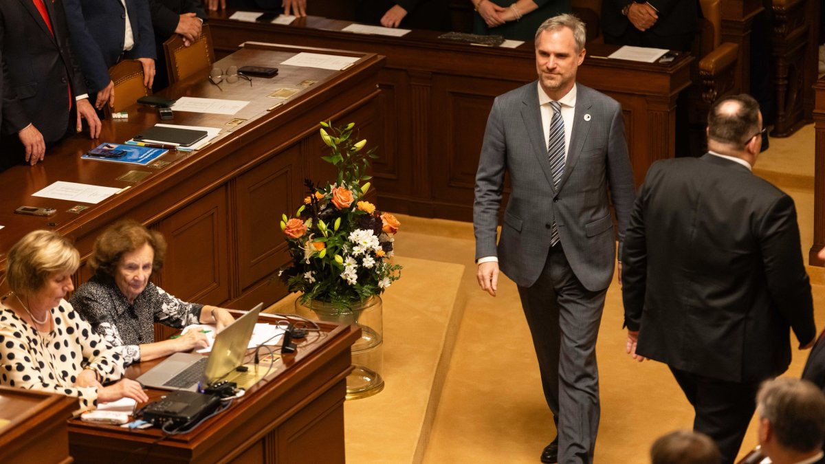 Politici se sešli na ustavující schůzi Poslanecké sněmovny. (3.11.2025)