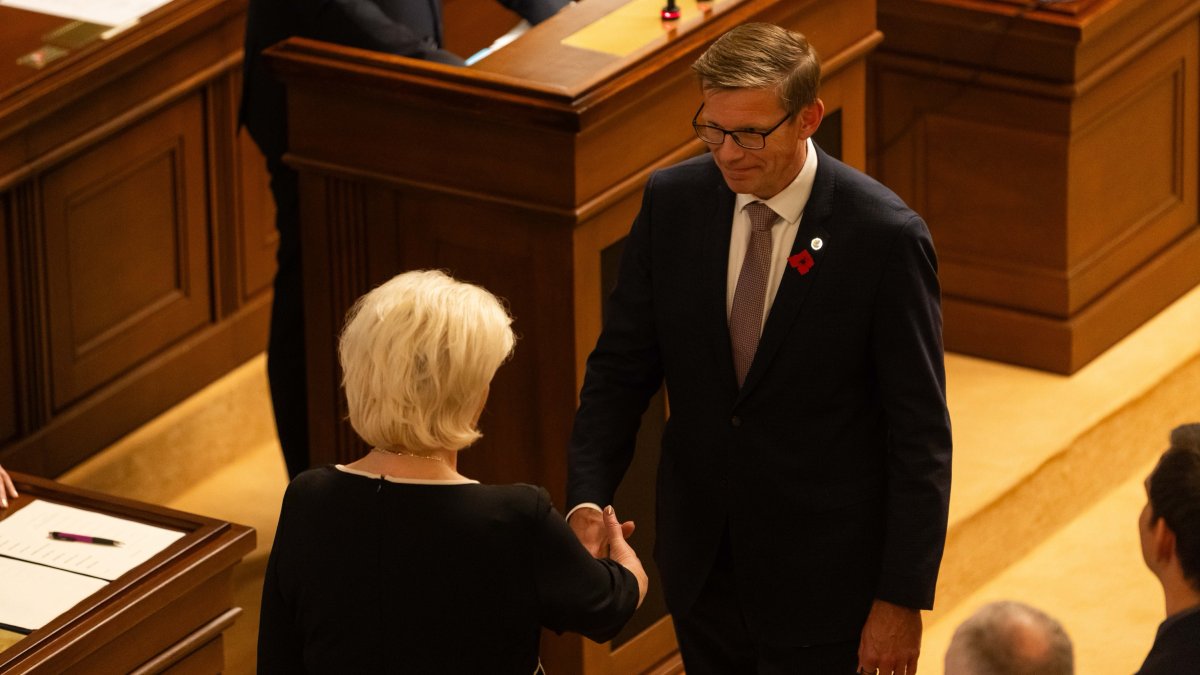 Politici se sešli na ustavující schůzi Poslanecké sněmovny. (3.11.2025)