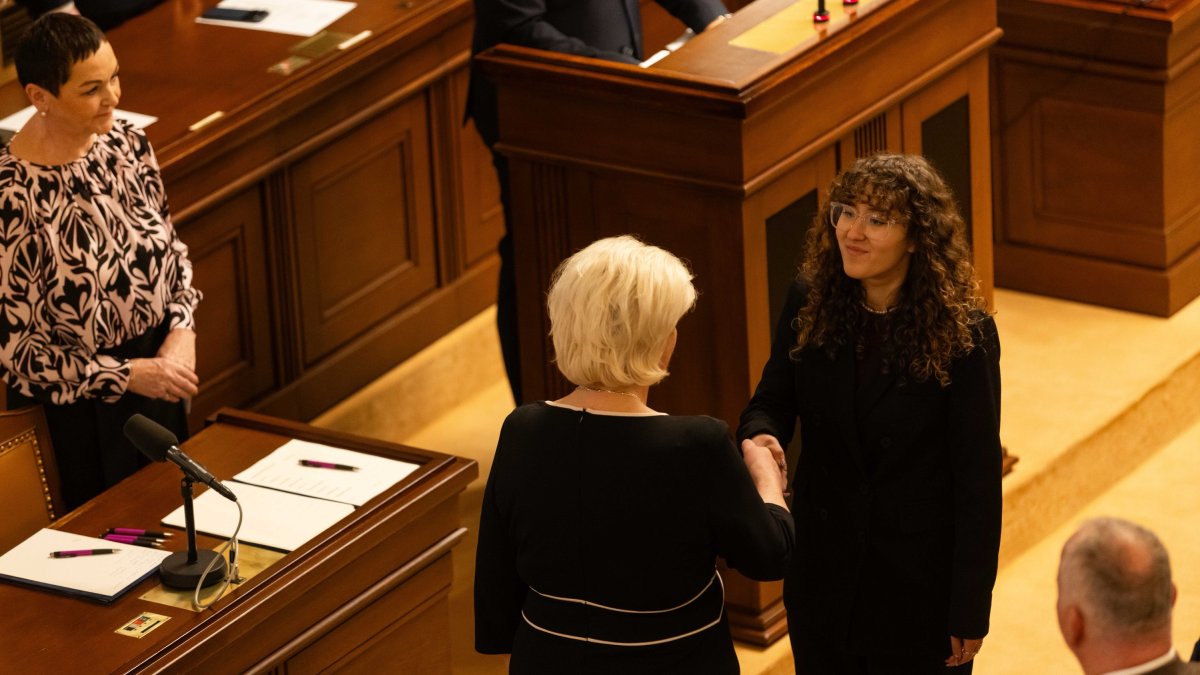 Politici se sešli na ustavující schůzi Poslanecké sněmovny. (3.11.2025)