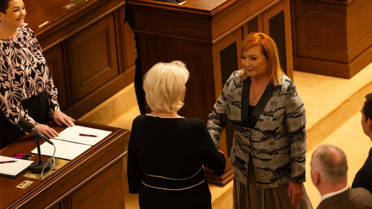 Politici se sešli na ustavující schůzi Poslanecké sněmovny. (3.11.2025)