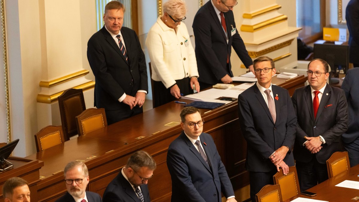 Politici se sešli na ustavující schůzi Poslanecké sněmovny. (3.11.2025)