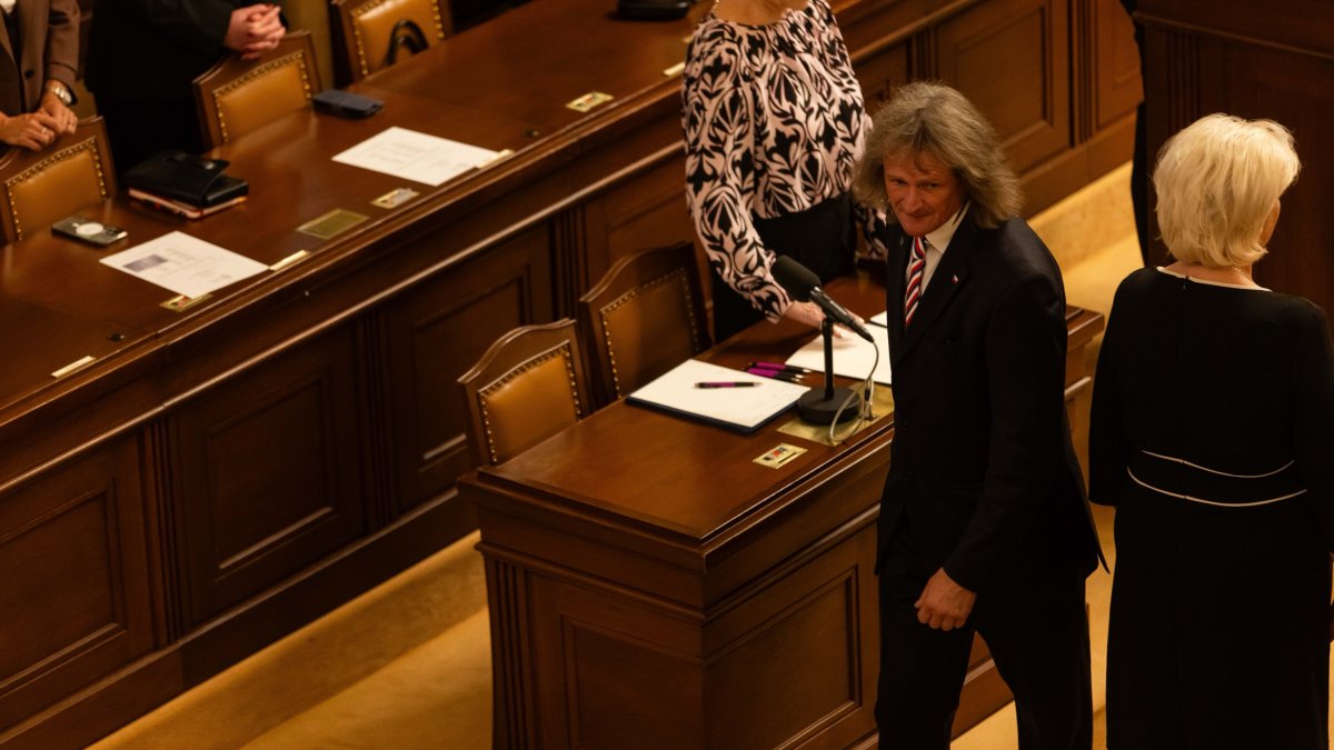 Politici se sešli na ustavující schůzi Poslanecké sněmovny. (3.11.2025)