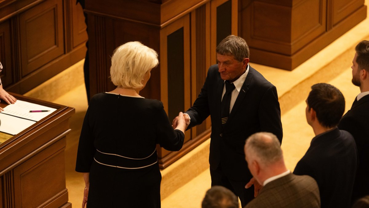 Politici se sešli na ustavující schůzi Poslanecké sněmovny. (3.11.2025)