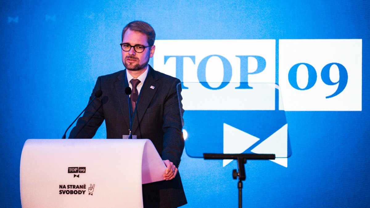TOP 09 si na sněmu volí nové vedení. (8.11.2025)
