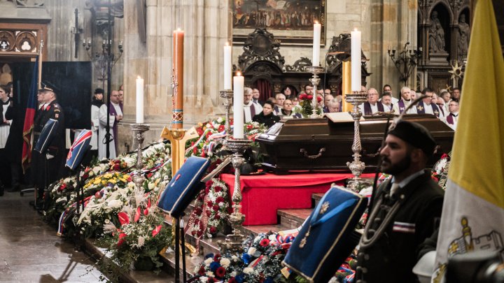 Česko se loučí s kardinálem Dominikem Dukou