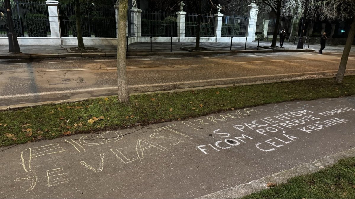 Křídové protesty v Bratislavě před oslavami 17. listopadu