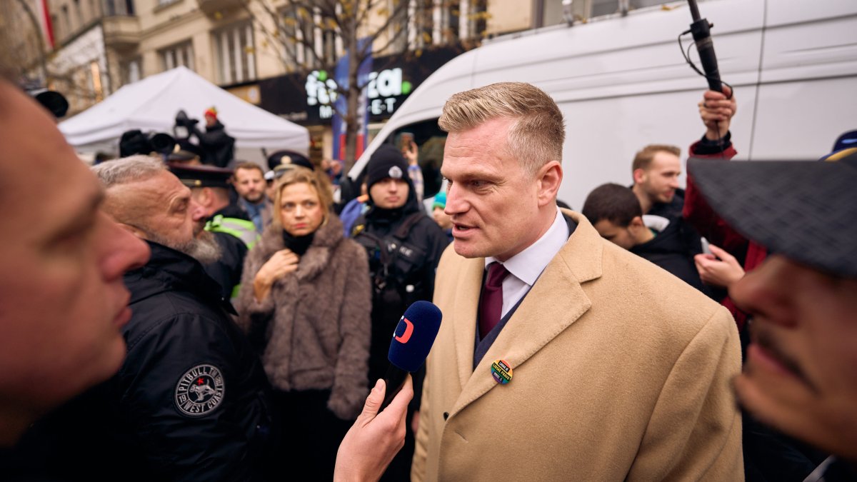 Češi si připomínají události spojené se 17. listopadem. (17.11.2025)