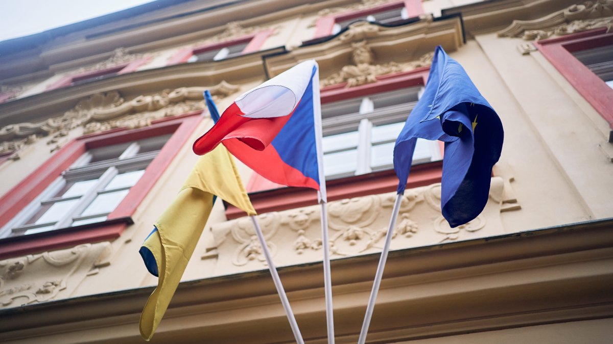 Češi si připomínají události spojené se 17. listopadem. (17.11.2025)