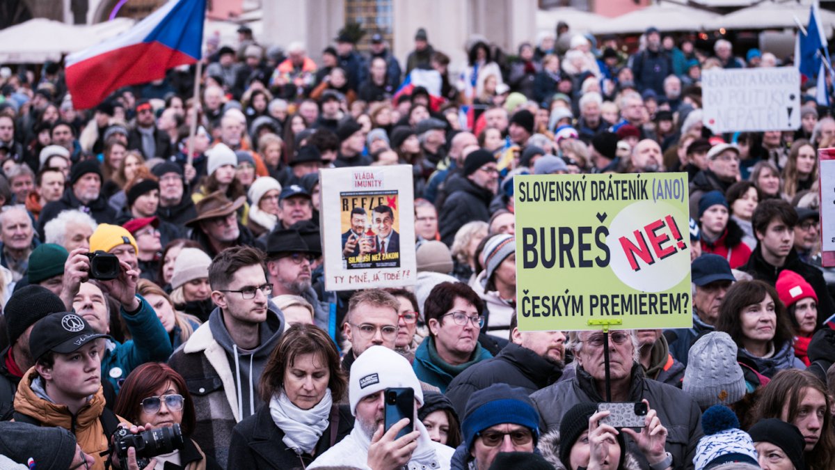 Češi dnes také demonstrovali. (17.11.2025)