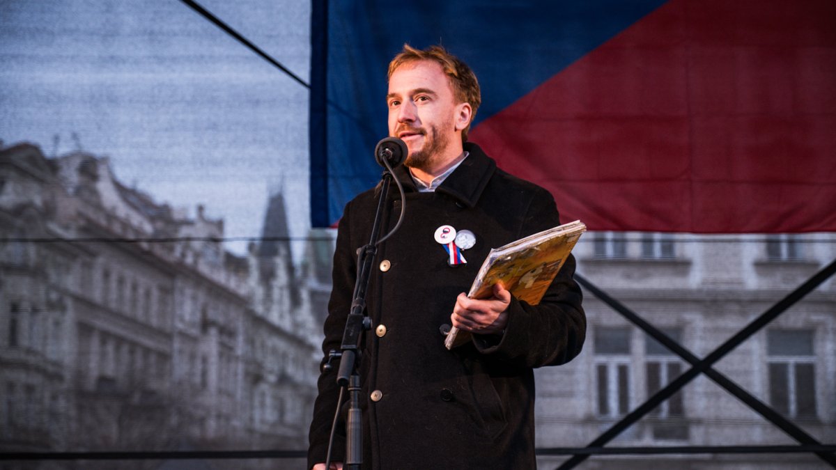 Češi dnes také demonstrovali. (17.11.2025)