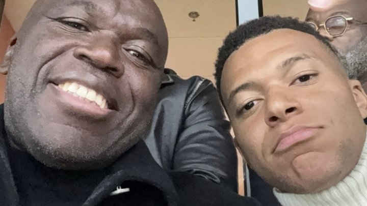 Kylian Mbappé (vpravo)