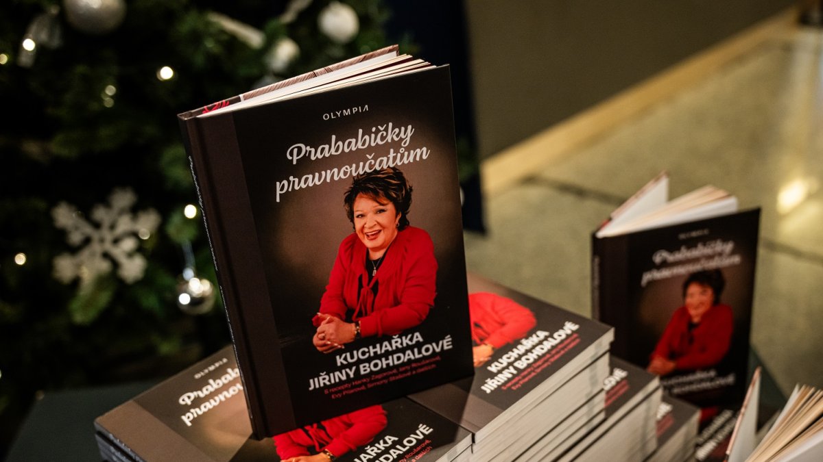 Křest nové kuchařky Jiřiny Bohdalové