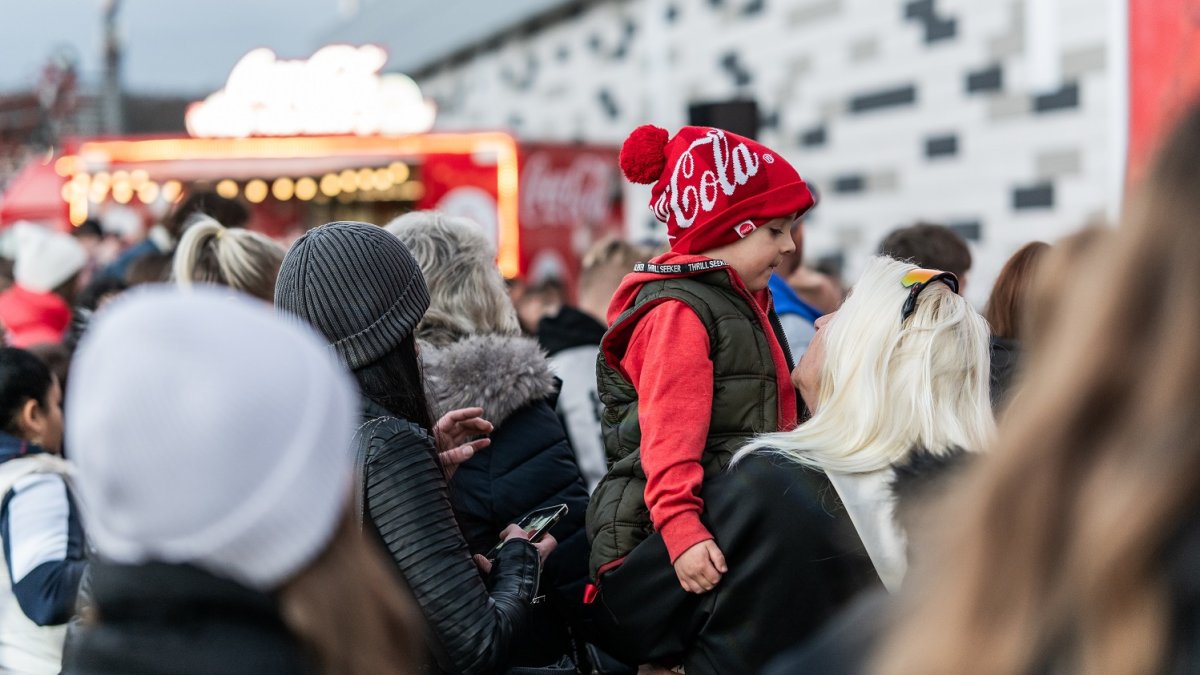 Vánoční Coca-Cola kamion zahájil turné u Westfieldu Černý Most (10.12.2025)