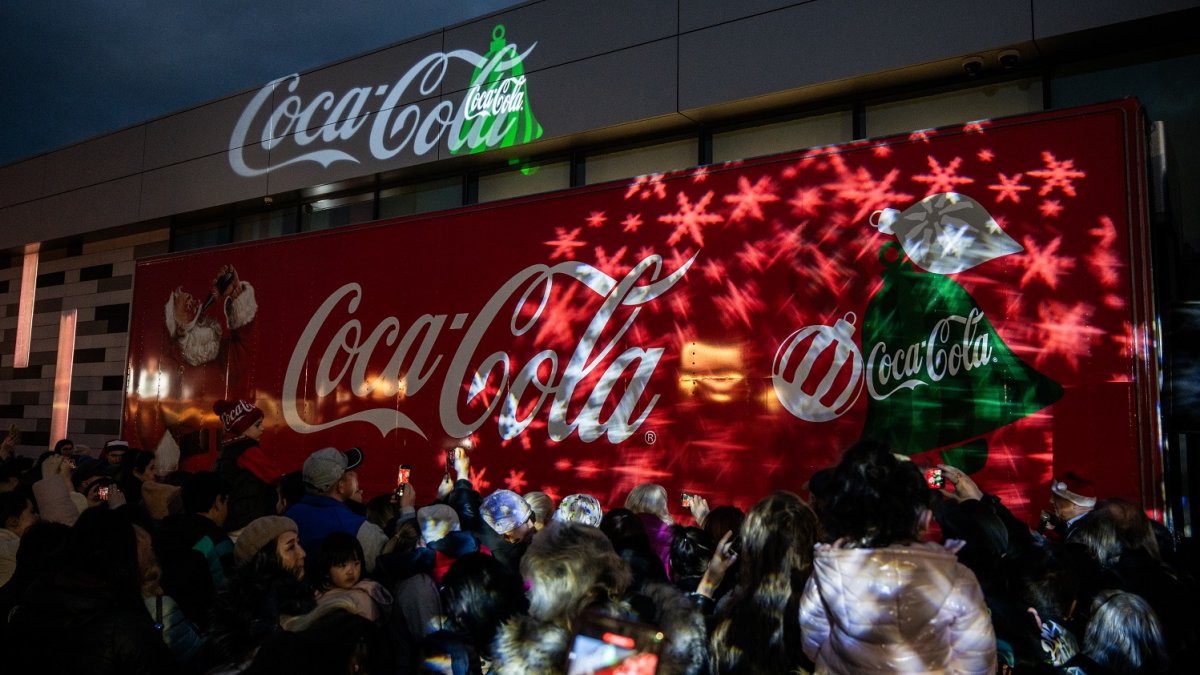 Vánoční Coca-Cola kamion zahájil turné u Westfieldu Černý Most (10.12.2025)