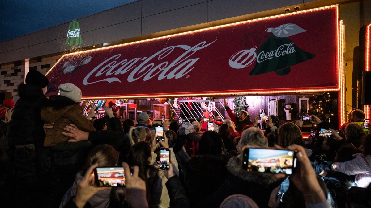 Vánoční Coca-Cola kamion zahájil turné u Westfieldu Černý Most (10.12.2025)