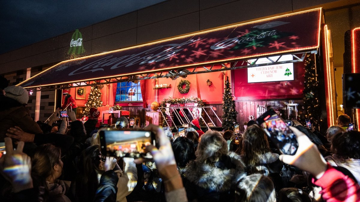 Vánoční Coca-Cola kamion zahájil turné u Westfieldu Černý Most (10.12.2025)