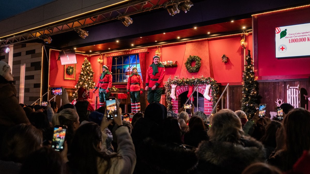 Vánoční Coca-Cola kamion zahájil turné u Westfieldu Černý Most (10.12.2025)