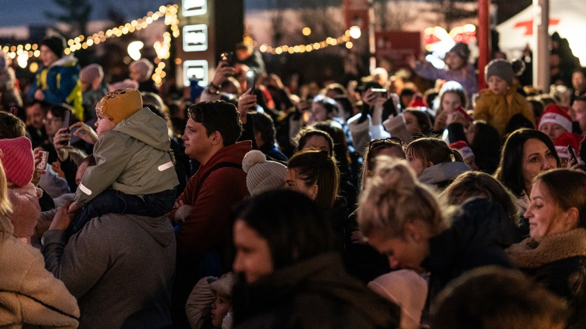 Vánoční Coca-Cola kamion zahájil turné u Westfieldu Černý Most (10.12.2025)