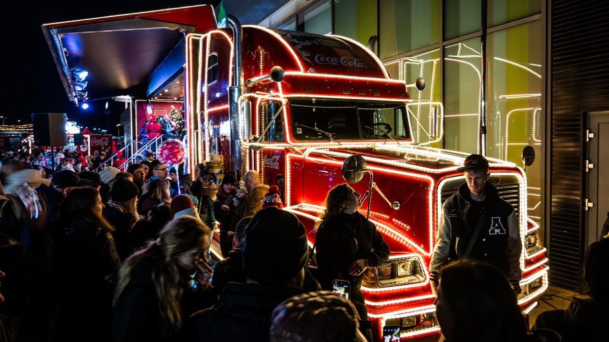 Vánoční Coca-Cola kamion zahájil turné u Westfieldu Černý Most (10.12.2025)