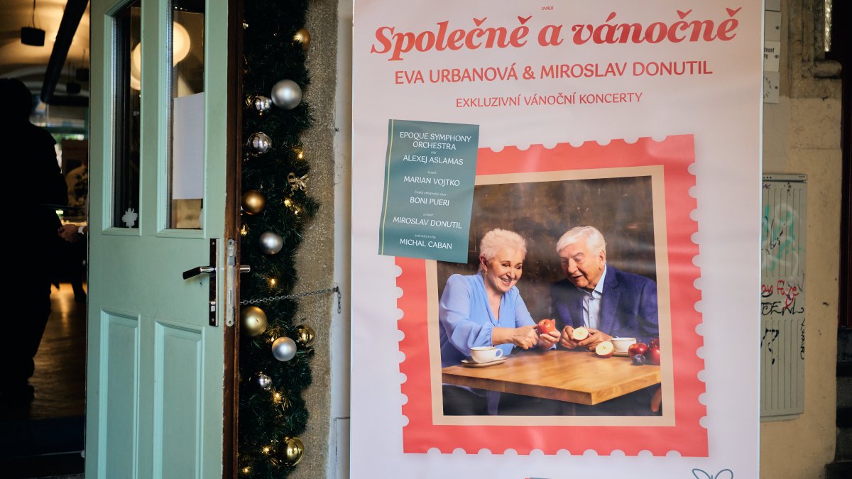 Eva Urbanová a Miroslav Donutil přichystali několik vánočních koncertů.