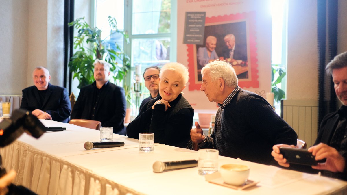 Eva Urbanová a Miroslav Donutil přichystali několik vánočních koncertů.