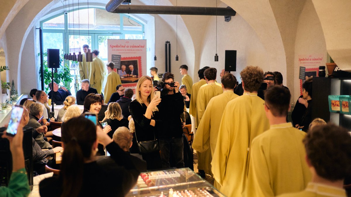 Eva Urbanová a Miroslav Donutil přichystali několik vánočních koncertů.