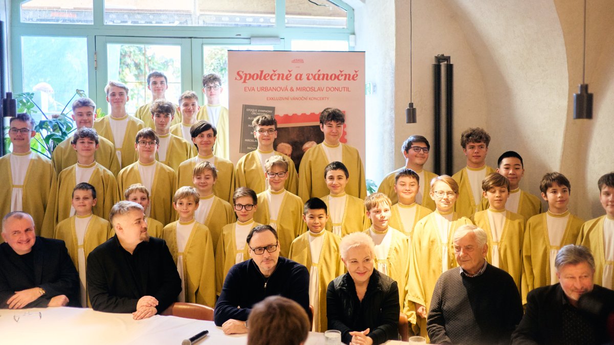Eva Urbanová a Miroslav Donutil přichystali několik vánočních koncertů.