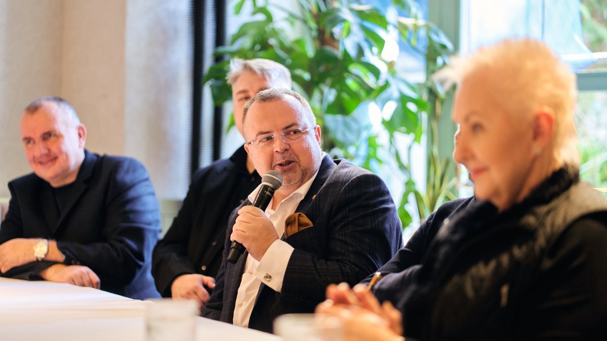 Eva Urbanová a Miroslav Donutil přichystali několik vánočních koncertů.